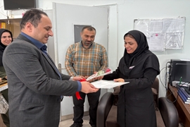 تقدیر و تشکر از کارشناس بهبود کیفیت بیمارستان به مناسبت روز ملی کیفیت